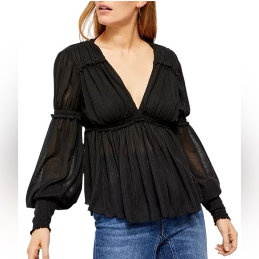 NWT Free People Day Dreaming Balloon Sleeve Top, Black. Size Large
